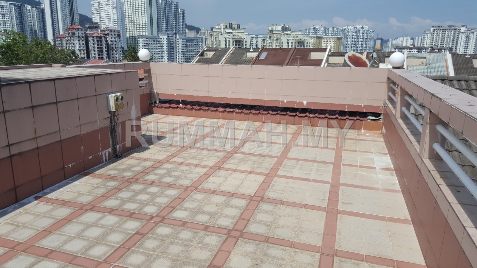 FOR SALE : Beautifully Expanded & Renovated 2-Storey Terrace House in Sungai Ara, Penang