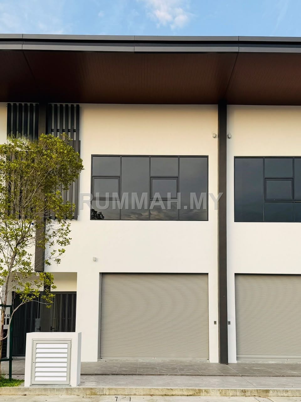 Commercial Shop Lot Sanctuary Row Alma For Rent
