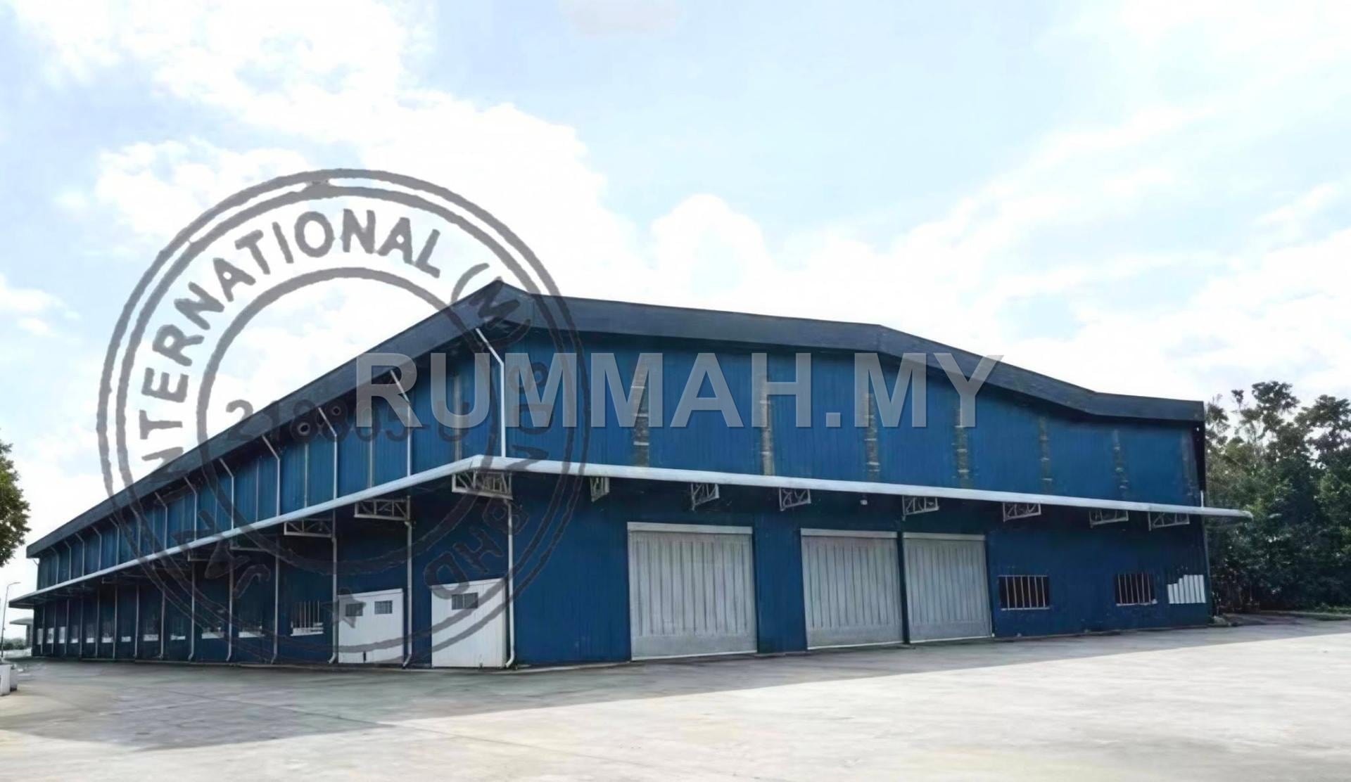 Corner Lot Detached Warehouse Factory Nilai Industrial Park For Sale or Rent