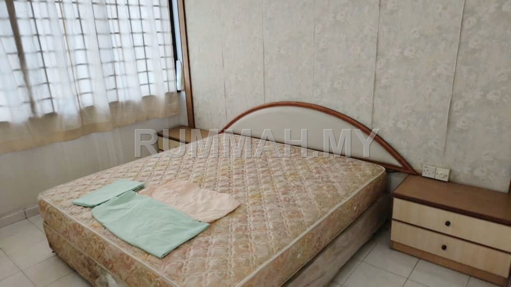 condo in Gelugor, Penang — photo 4