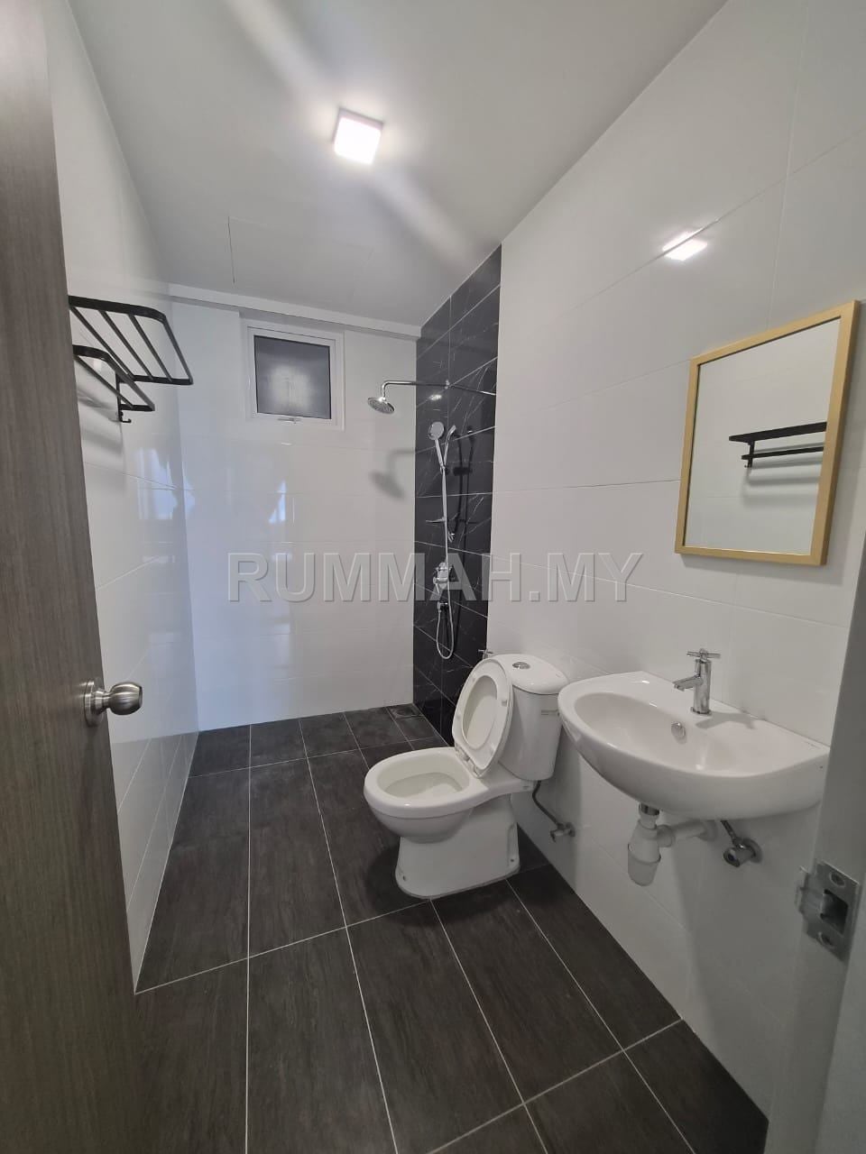 condo in Gelugor, Penang — photo 7