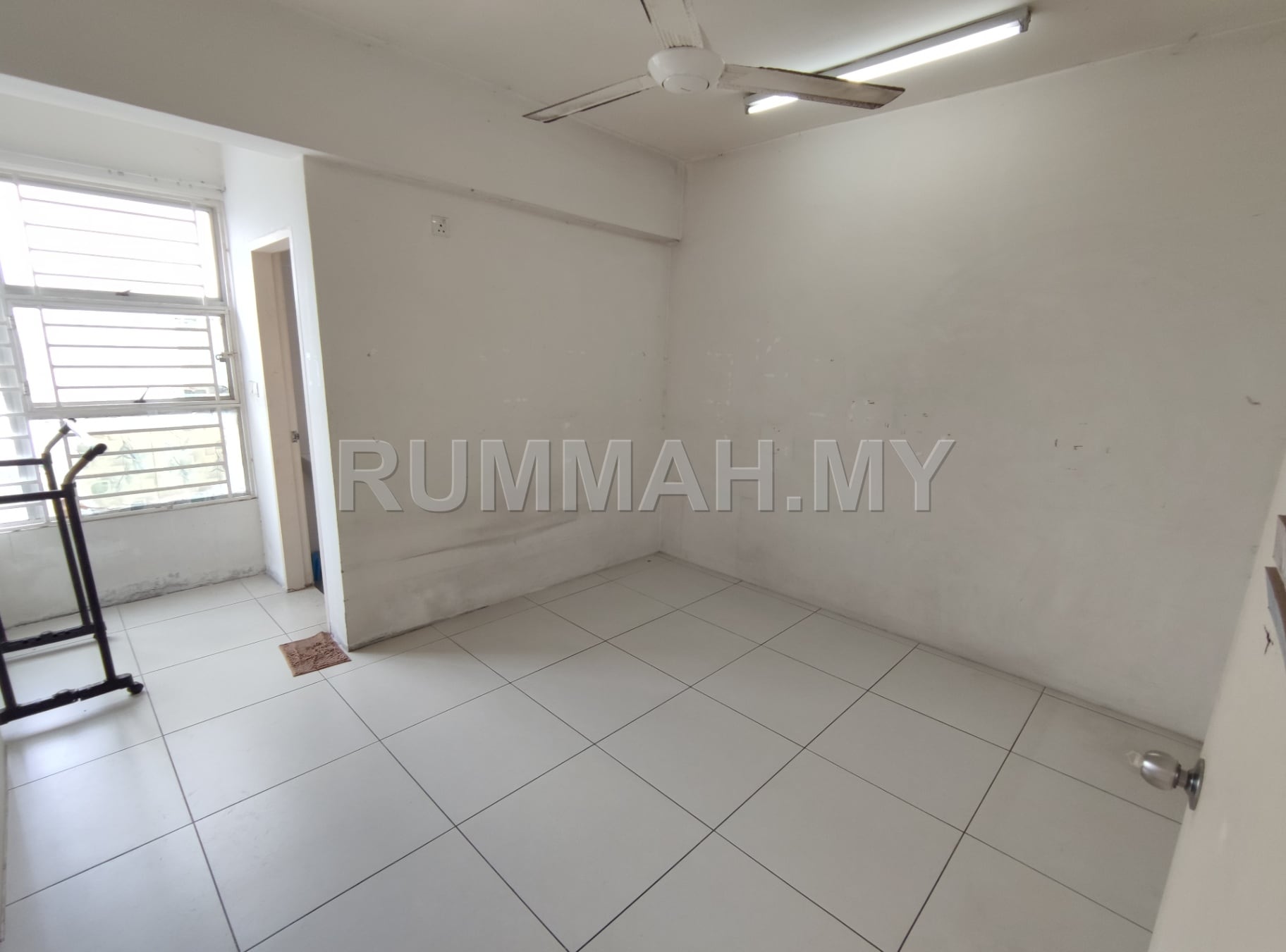 condo in Puchong, Selangor — photo 3