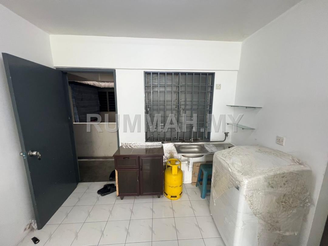 condo in Jelutong, Penang — photo 7