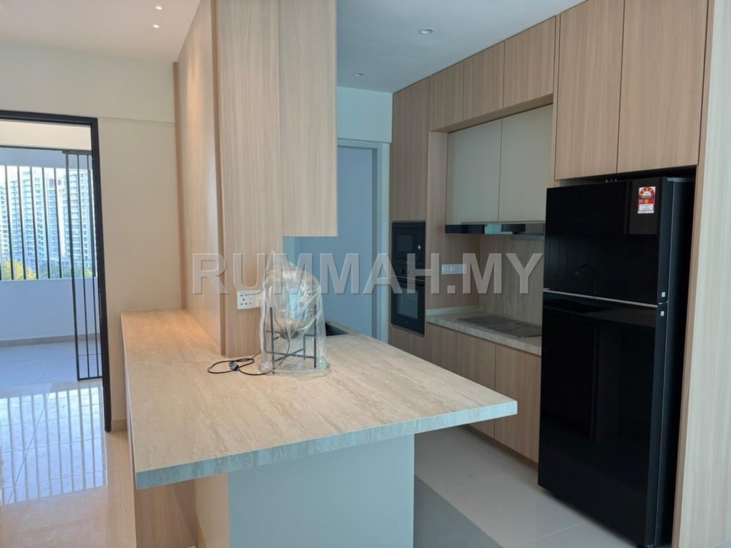 condo in Gelugor, Penang — photo 4