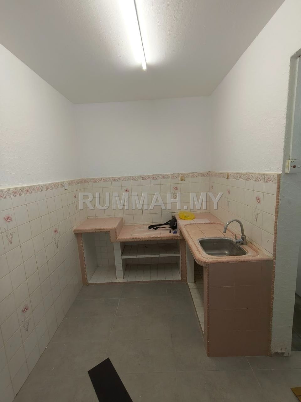 Desa Green Block 42 @Jelutong @Renovated