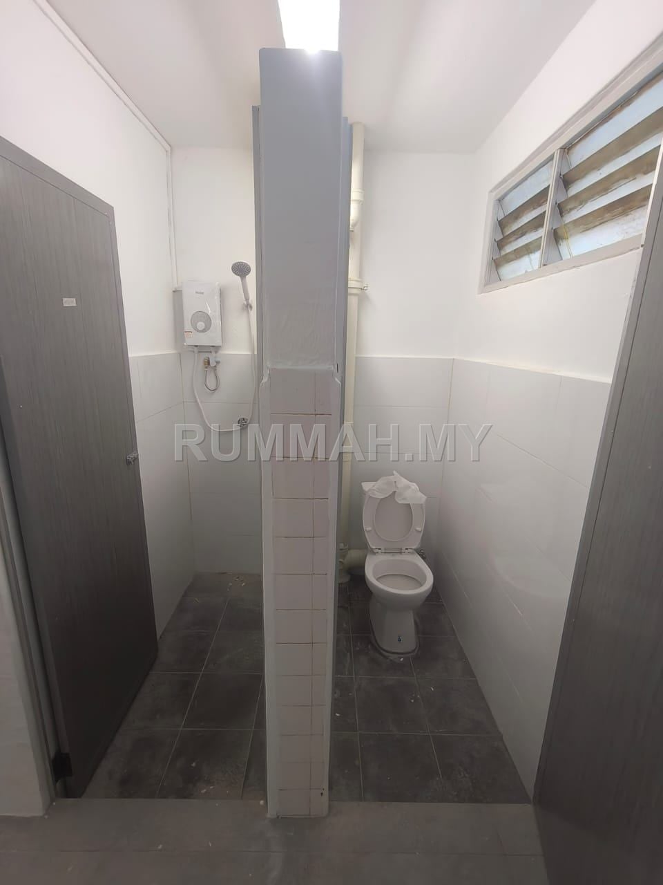 condo in Jelutong, Penang — photo 7