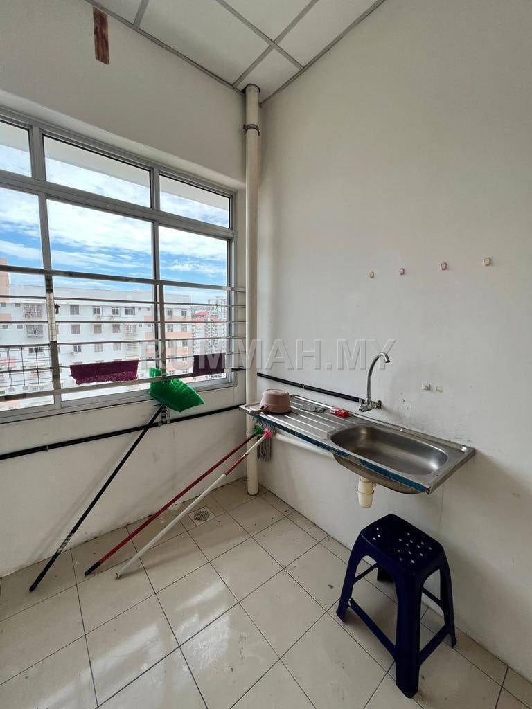 condo in Relau, Penang — photo 5