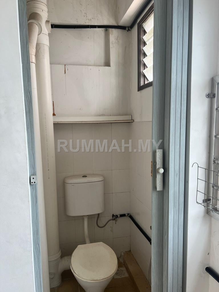 condo in Relau, Penang — photo 7