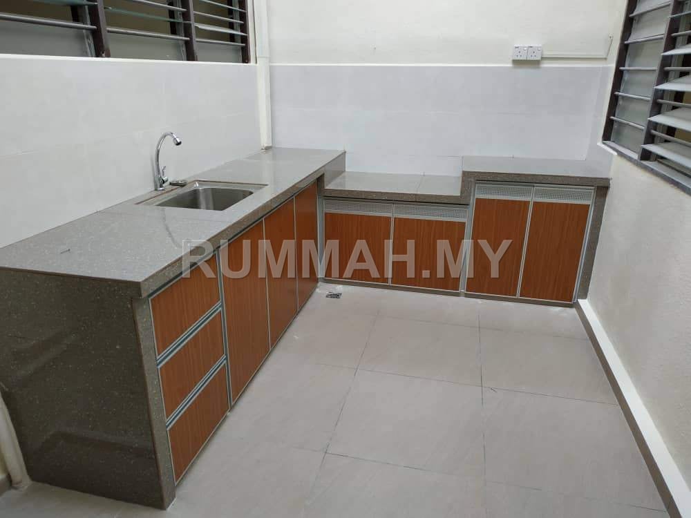 Single Storey Terrace at Lip sin