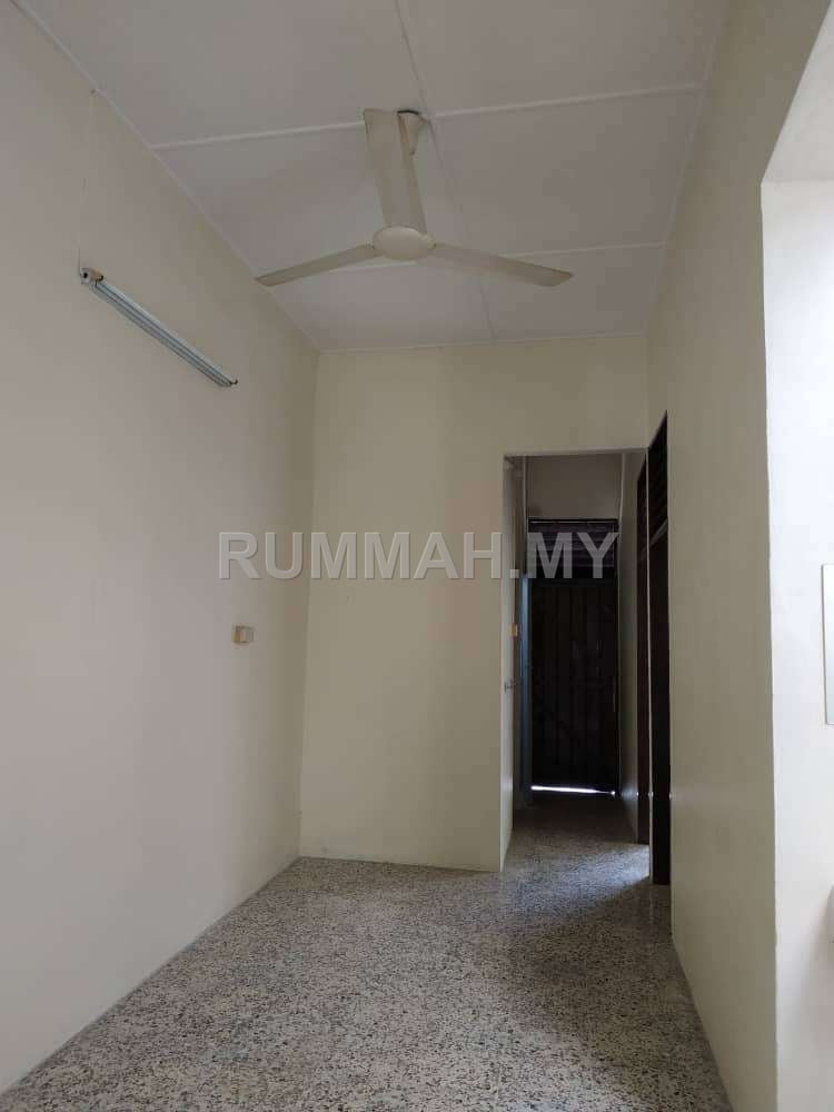 house in Sungai Dua Island, Penang — photo 3