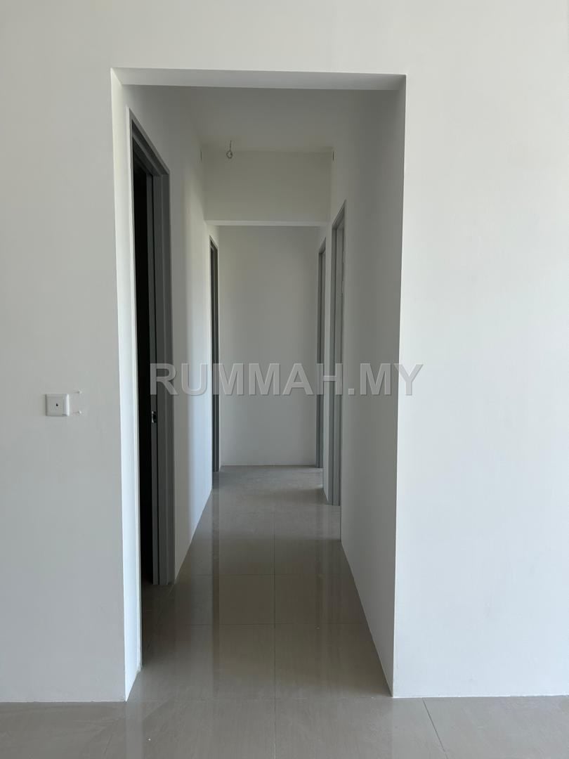 condo in Gelugor, Penang — photo 4