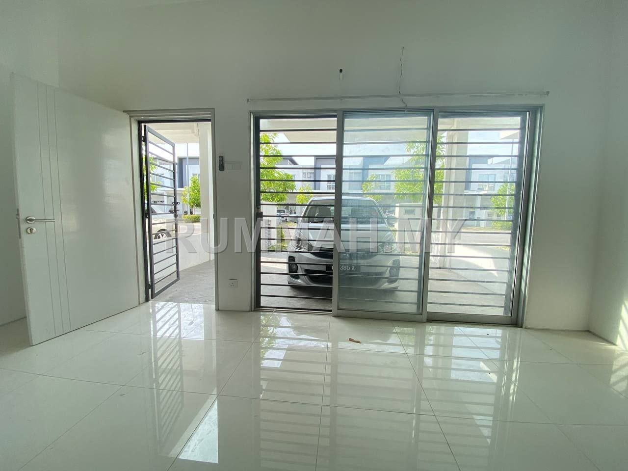 house in dengkil, Selangor — photo 3