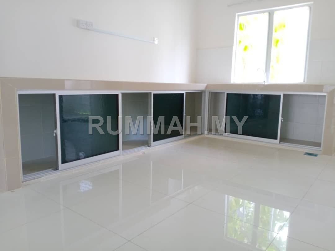 house in dengkil, Selangor — photo 4
