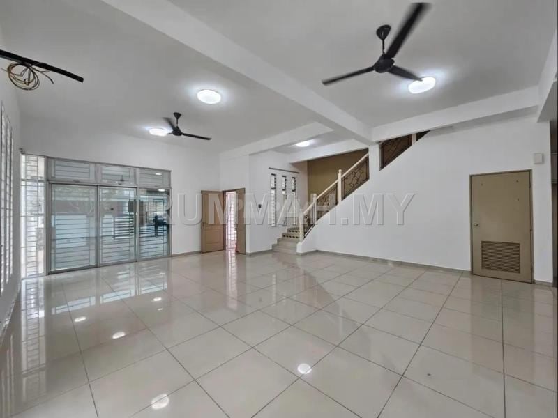 house in bangi, Selangor — photo 2