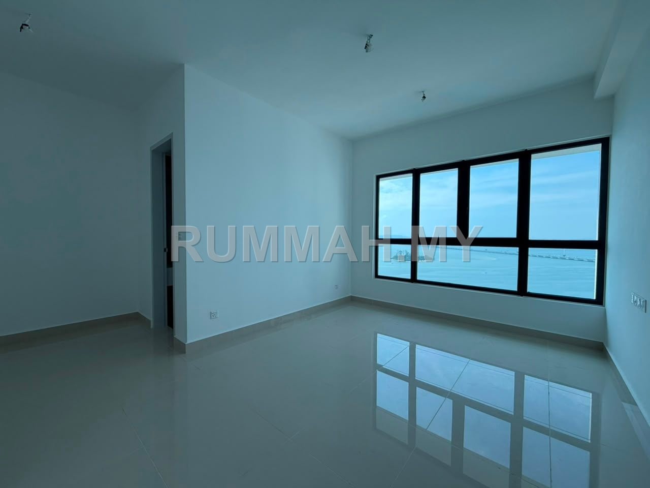 condo in Gelugor, Penang — photo 4