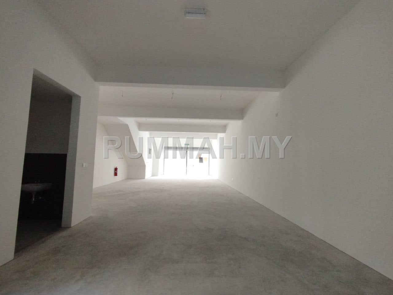 commercial in kota warisan, Selangor — photo 3