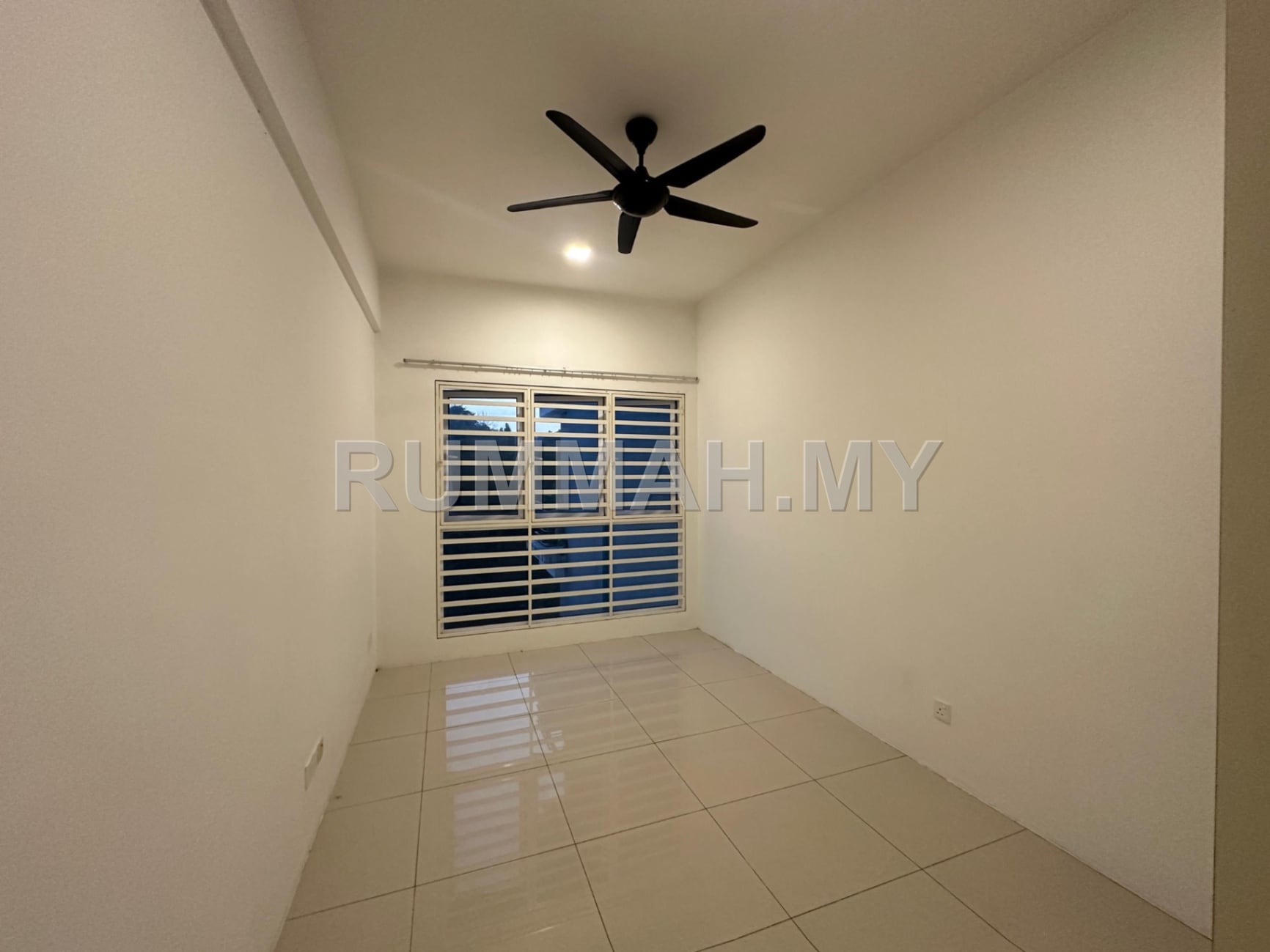 Orchard Ville @ Sungai Ara, 1080sft, 2 Car Parks, Low Floor