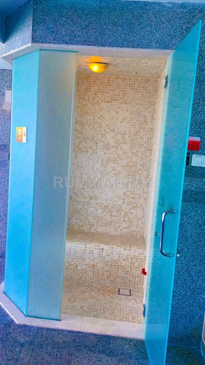 condo in Batu Maung, Penang — photo 7