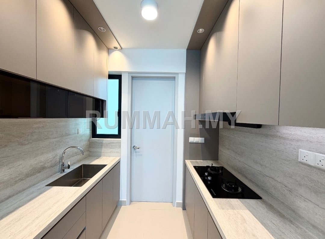 condo in Gelugor, Penang — photo 4