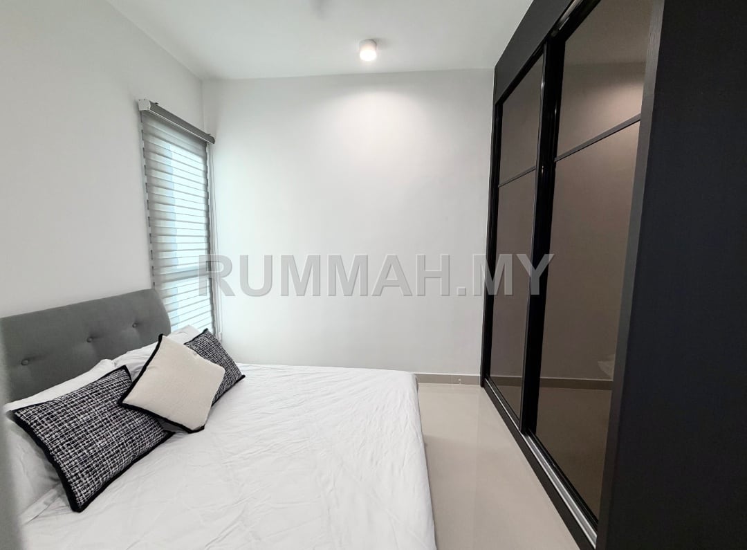 condo in Gelugor, Penang — photo 7