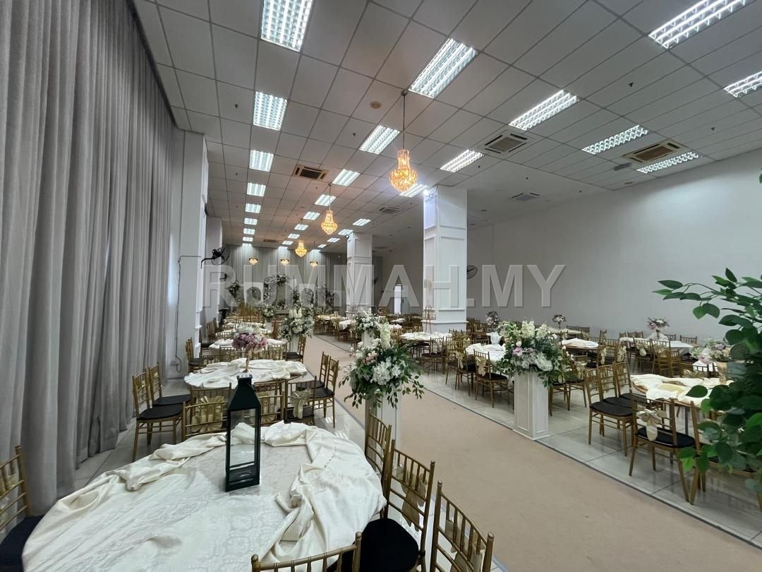 commercial in Seri kembangan, Selangor — photo 3