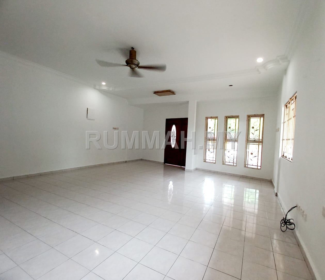 2 Storey Terrace House @ Batu Maung For Rent / Sale