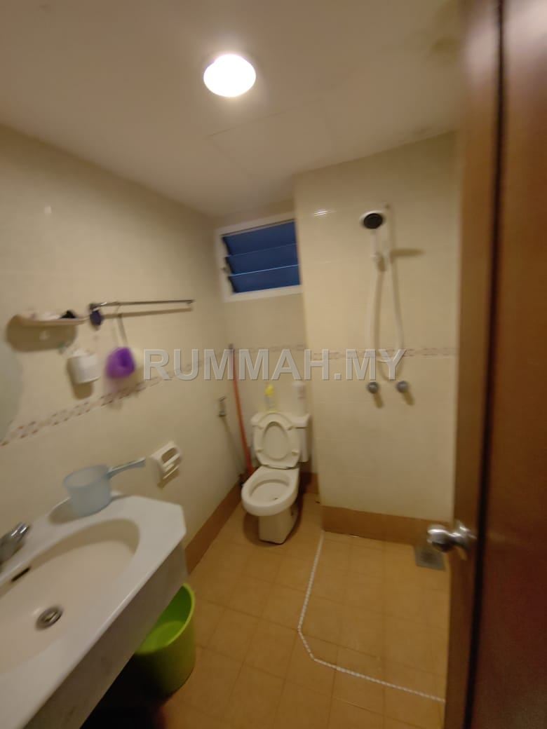 condo in Pulau Tikus, Penang — photo 6