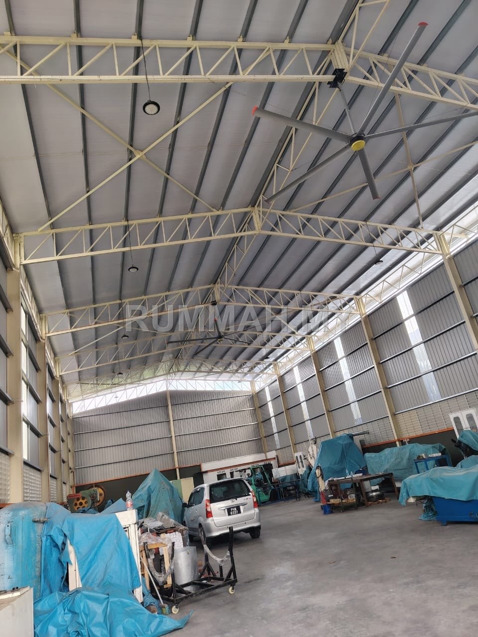 Warehouse Batu Maung For Rent