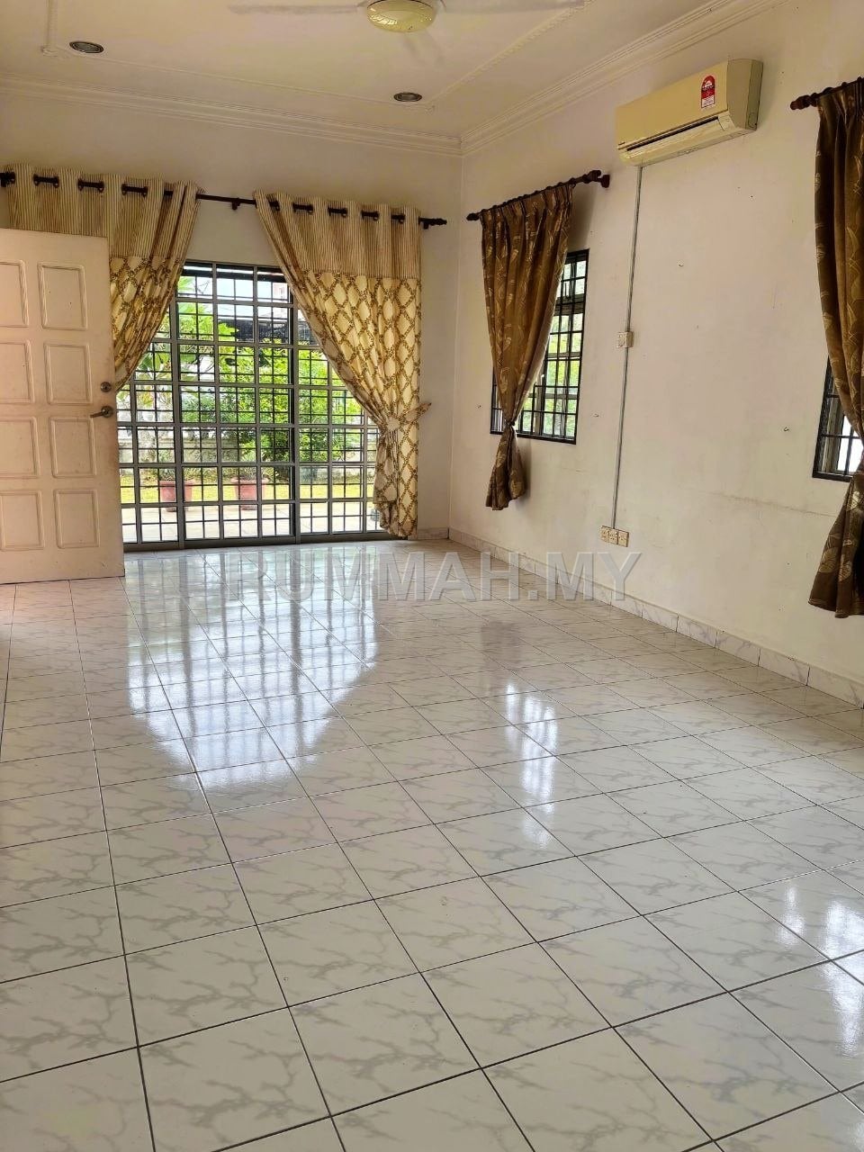 house in dengkil, Selangor — photo 3