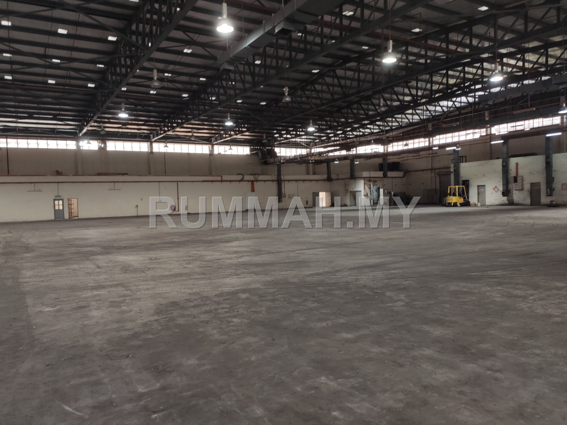 Factory/Warehouse for Rent @ Perindustrian Bukit Minyak, Simpang Ampat | 1600amp