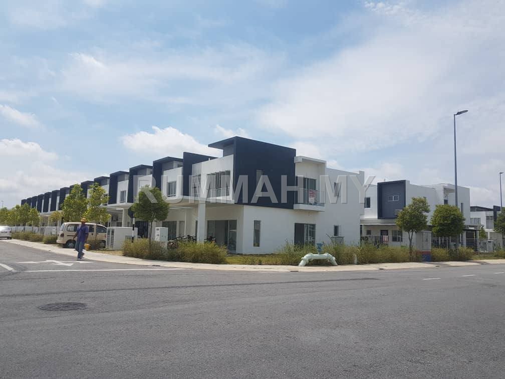 house in sepang, Selangor — photo 2