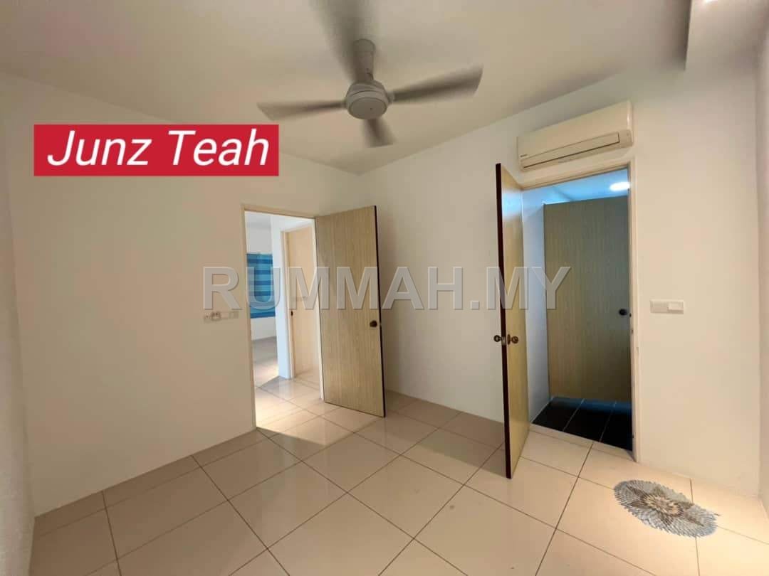 condo in Sungai Ara, Penang — photo 5