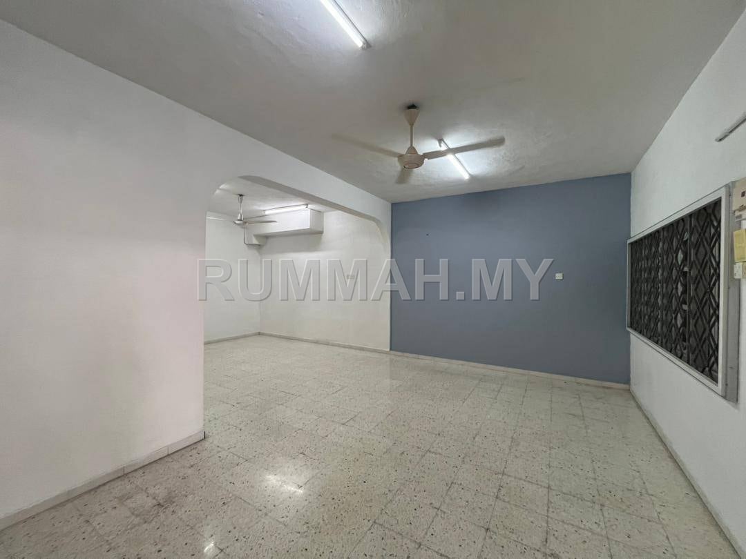 2 Storey terrace with long car porch in Raja Uda, Butterworth