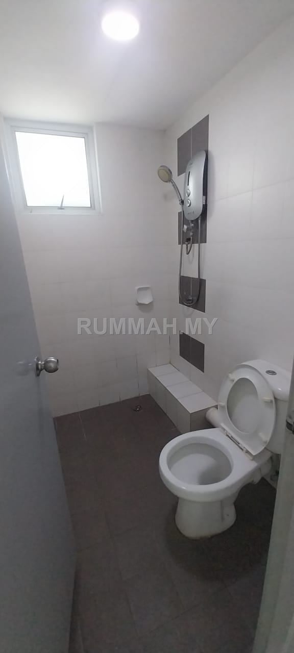 condo in Sungai Ara, Penang — photo 2