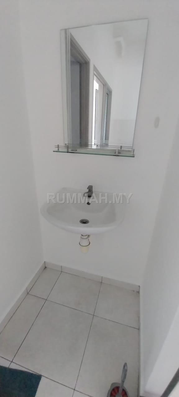 condo in Sungai Ara, Penang — photo 3