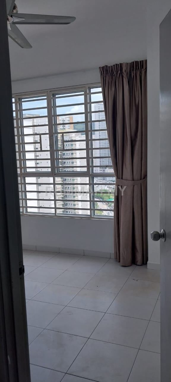 condo in Sungai Ara, Penang — photo 7