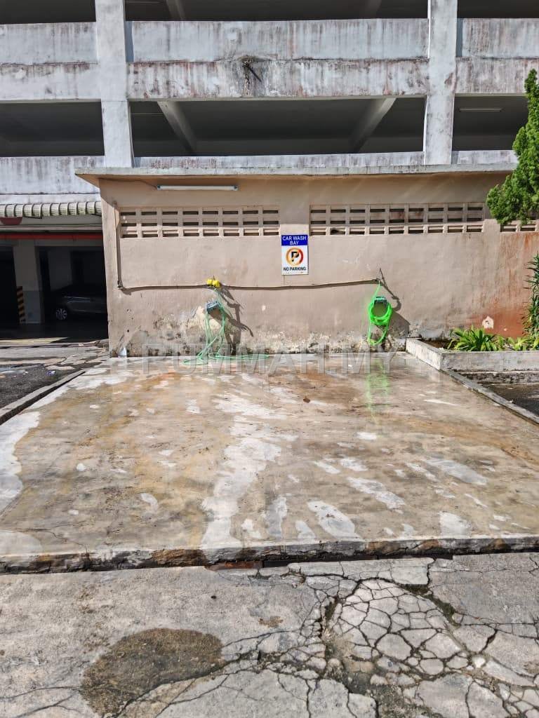 condo in Gelugor, Penang — photo 4