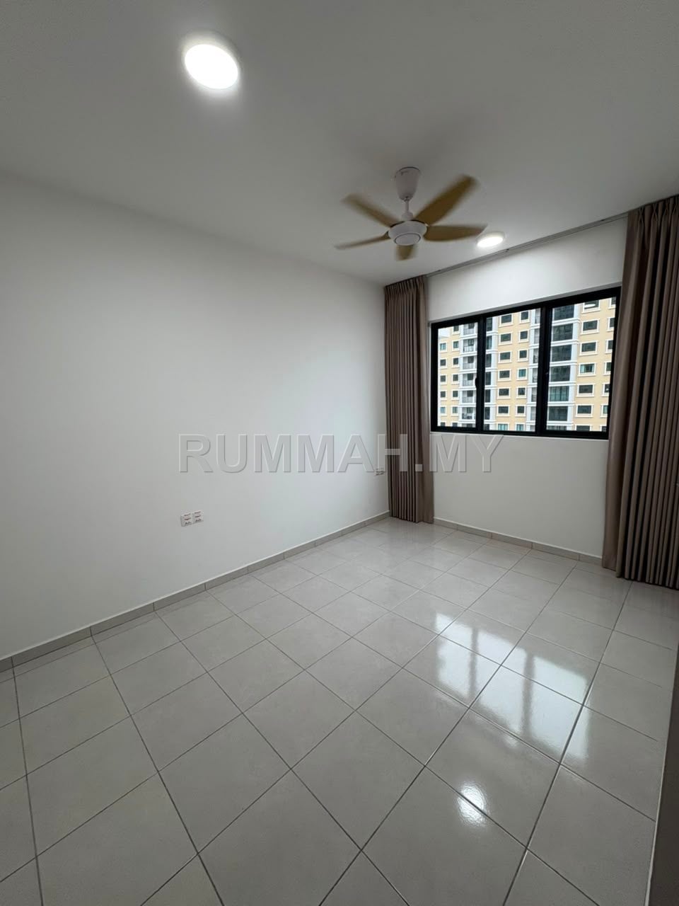 condo in Gelugor, Penang — photo 4