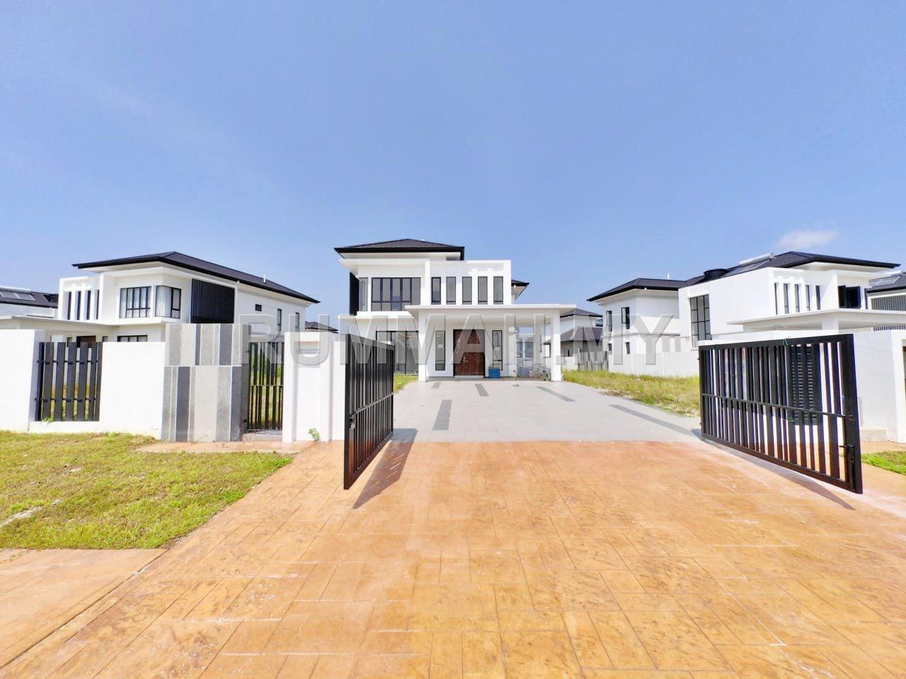 RENOVATED 2 Storey Bungalow (Verdale) Alam Sari Bangi HUGE LAND