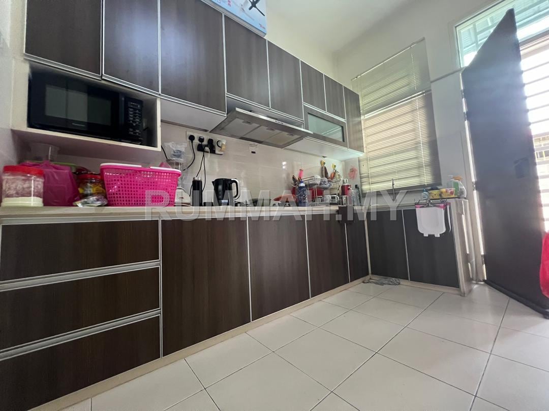 house in Permatang Damar Laut, Penang — photo 2