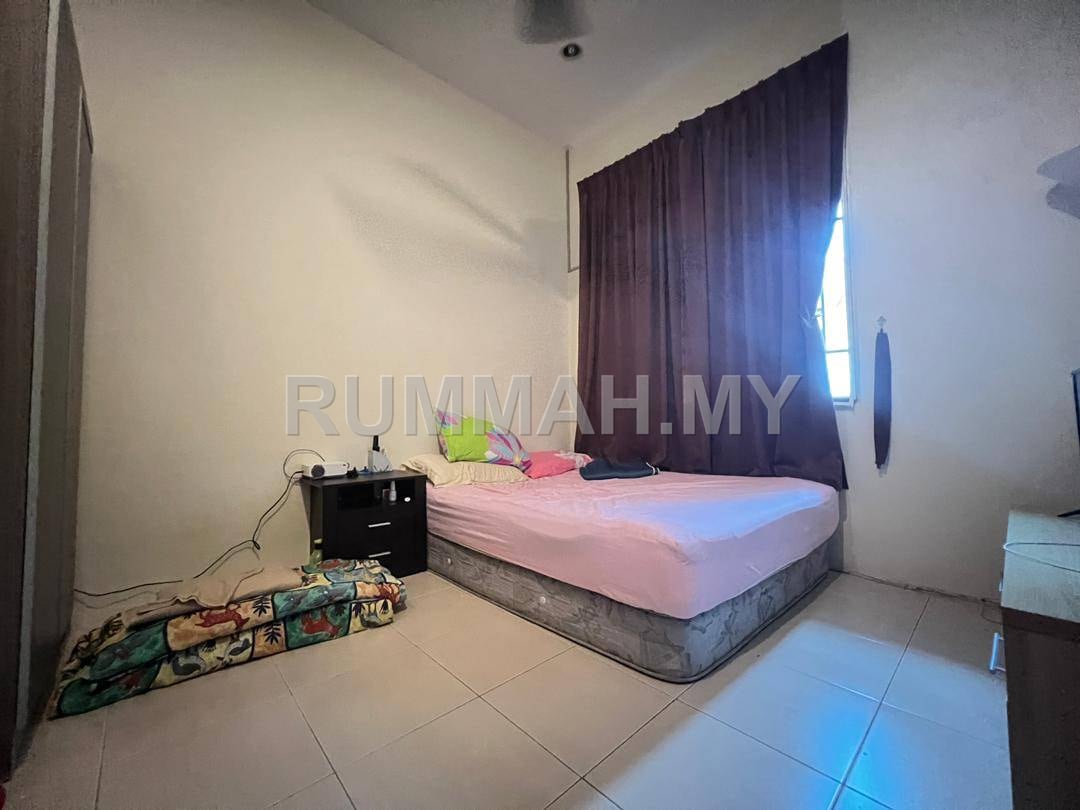 house in Permatang Damar Laut, Penang — photo 3
