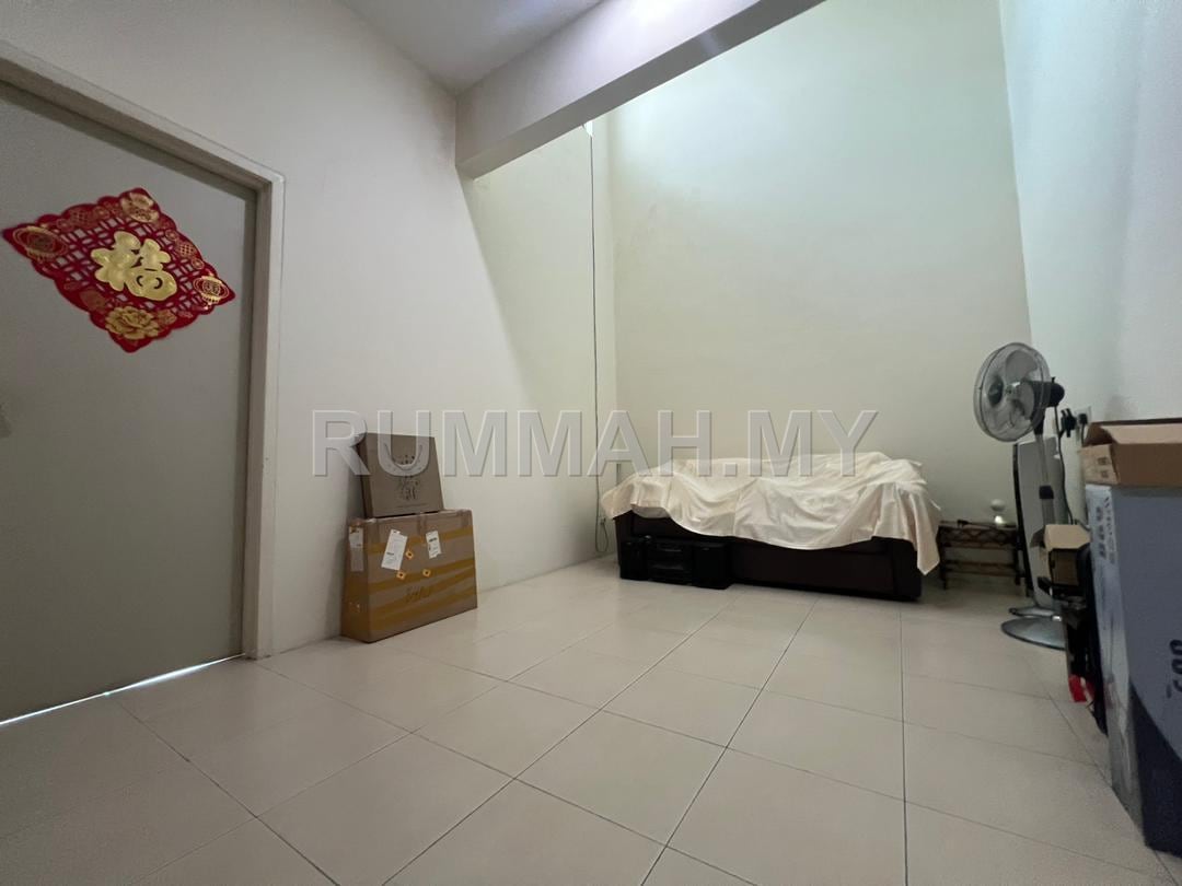 house in Permatang Damar Laut, Penang — photo 4