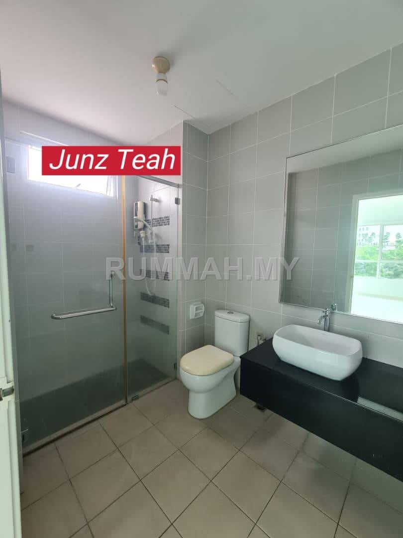 condo in Sungai Ara, Penang — photo 3