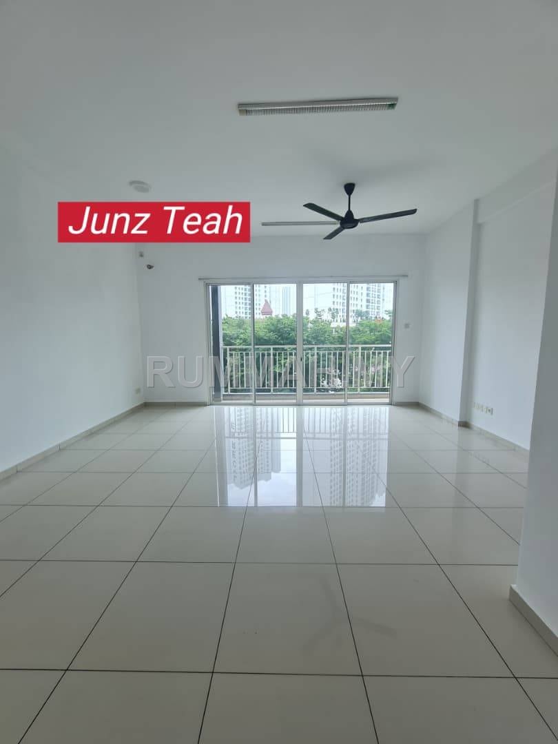 Fiera Vista Corner Unit For Sale | 1,450 sqft | 3+1 Bedrooms | 2 Car Parks
