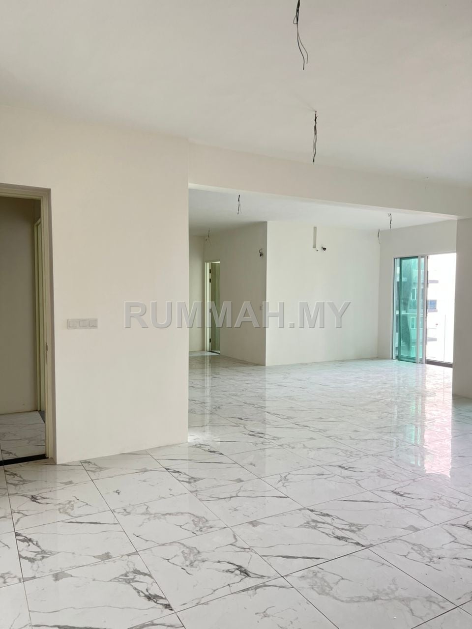 4-bedroom condo in Bayan Lepas, Penang for sale - Quaywest Residence @ Bayan Lepas, 1,723sft, 4 Car Parks