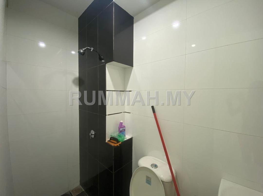 condo in Sungai Ara, Penang — photo 5