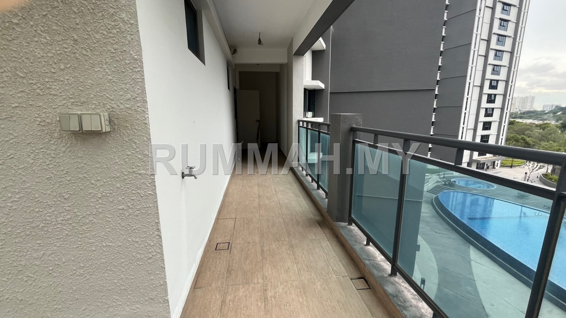 condo in Gelugor, Penang — photo 4