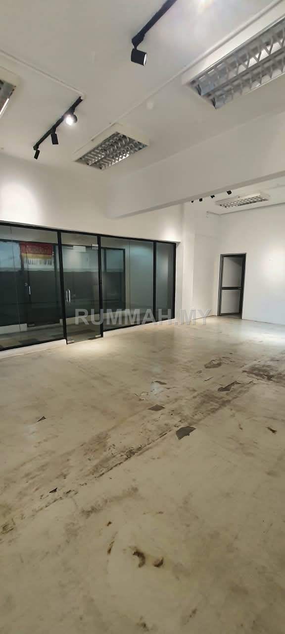 Shop for Sale @ I Avenue, Bukit Jambul | 910 sqft