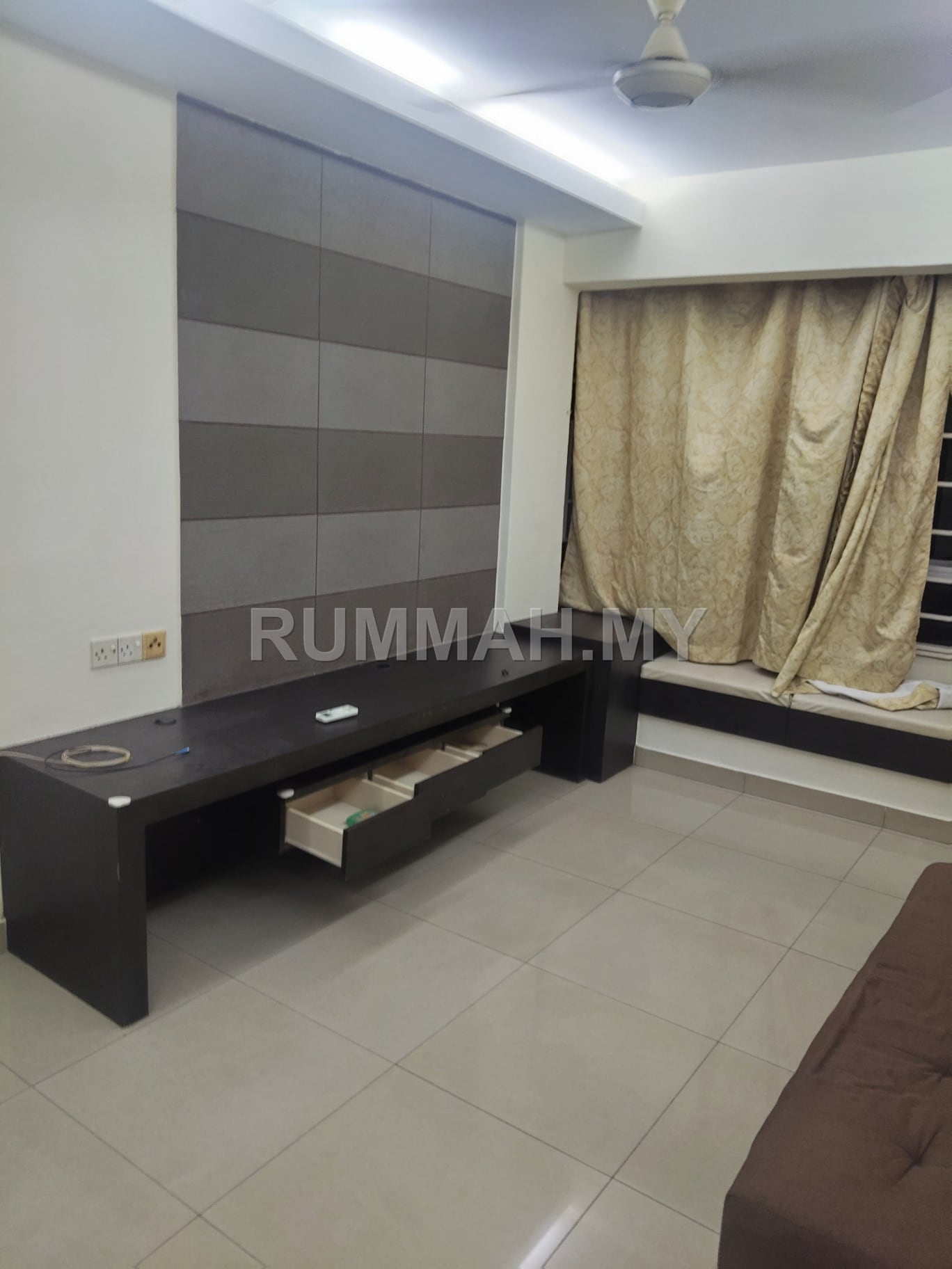 Taman lembah hijau 3 for rent
