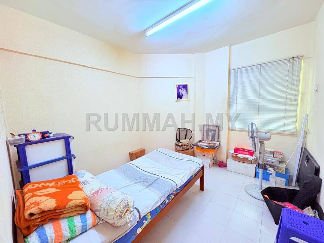 condo in Gelugor, Penang — photo 6